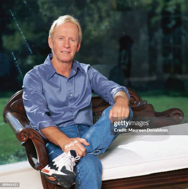 Australian actor and comedian Paul Hogan, circa 1990. He is best known for his roles in 'Crocodile Dundee' and the Foster's lager advertisements.