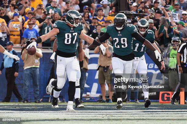 Brent Celek and LeGarrette Blount of the Philadelphia Eagles celebrate after scoring a touchdown during the first quarter of the game against the Los...