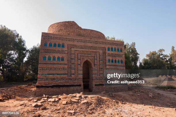 lal marha tombs - dera ismail khan stock pictures, royalty-free photos & images