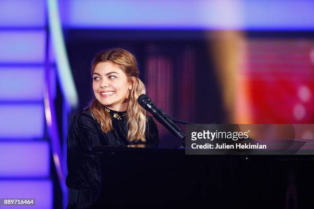 French Singer Louane performs on stage during the 31st France Television Telethon at Pavillon Baltard on December 9, 2017 in Nogent-sur-Marne, France.