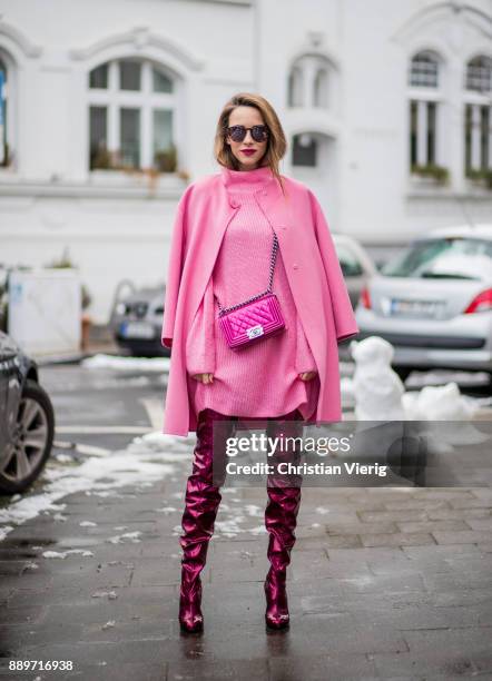 Alexandra Lapp wearing overknee boots in metallic pink from Christian Louboutin, metallic pink Boy bag from Chanel, pink sunglasses from Le Specs,...