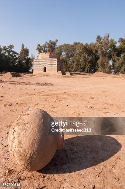 lal marha tombs - dera ismail khan stock pictures, royalty-free photos & images