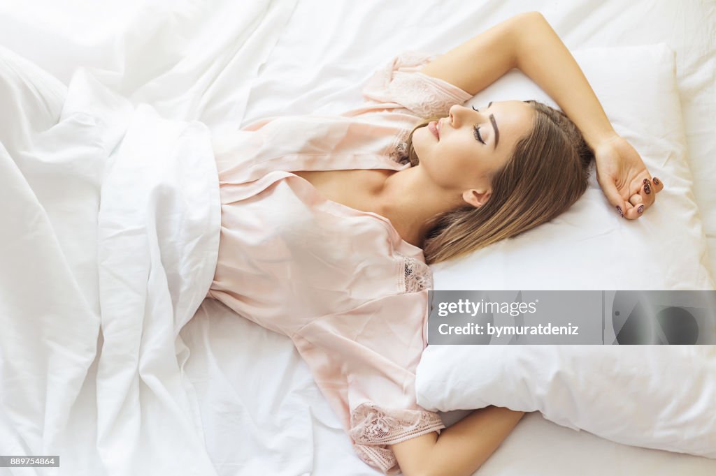 若い女性の睡眠