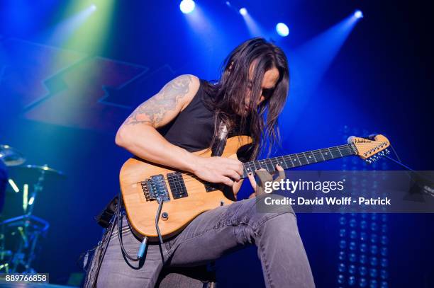 Nuno Bettencourt from Extreme performs at Le Bataclan on December 10, 2017 in Paris, France.