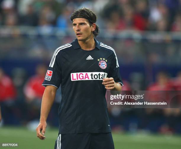 Mario Gomez of Muenchen looks on during the pre-season friendly match between Red Bull Salzburg and FC Bayern Muenchen at the Red Bull Arena on July...