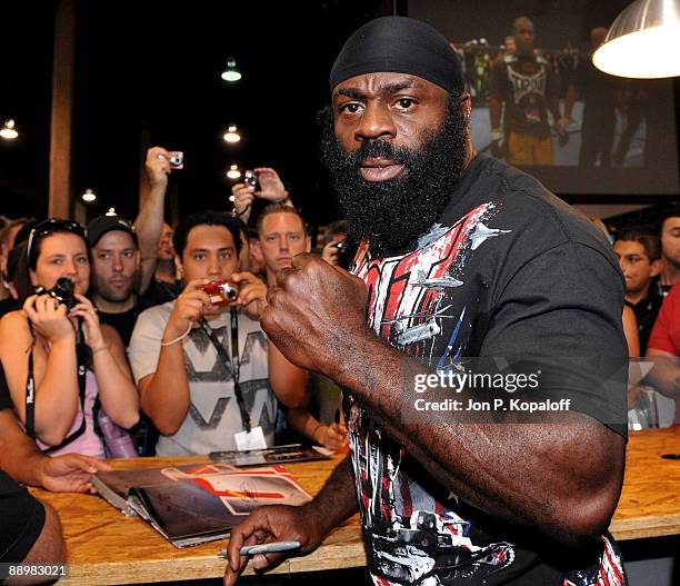 Slice Ufc Kimbo Slice Ufc Photos and Premium High Res Pictures - Getty Images