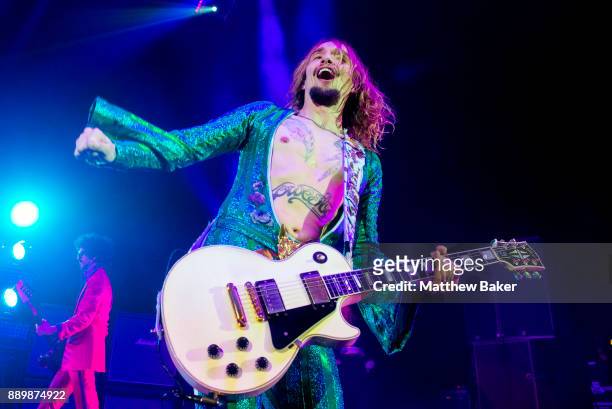Justin Hawkins of The Darkness performs live on stage at Eventim Apollo on December 10, 2017 in London, England.