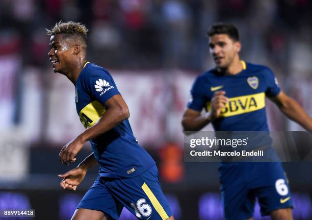 Wilmar Barrios of Boca Juniors celebrates after scoring the first goal of his team during a match between Estudiantes and Boca Juniors as part of the...