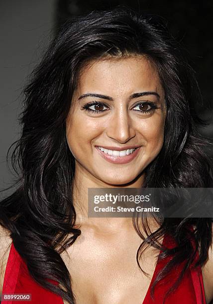 Noureen DeWulf