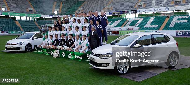 Peter Pekarik, Sascha Riether, Andre Lenz, Diego Benaglio, Marwin Hitz, Sebastian Schindzielorz and Daniel Baier, : Mascot "Woelfi", Makoto Hasebe,...