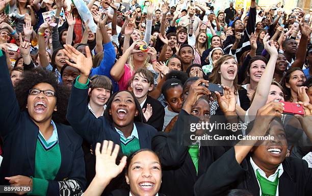 Jls Fan Photos and Premium High Res Pictures - Getty Images