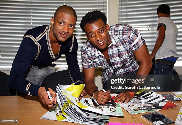 Jls Fan Photos and Premium High Res Pictures - Getty Images