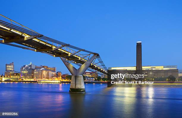 the millennium bridge and tate modern gallery - tate modern london stock pictures, royalty-free photos & images