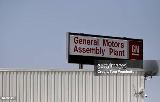 Sign is seen at the General Motors Arlington Assembly Plant July 13, 2009 in Arlington, Texas. More than 2,000 workers were expected to return to the...