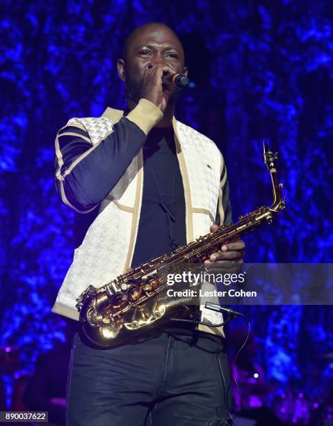 Mike Phillips performs onstage during Stevie's 21st Annual House Full of Toys Benefit Concert at Staples Center on December 10, 2017 in Los Angeles,...
