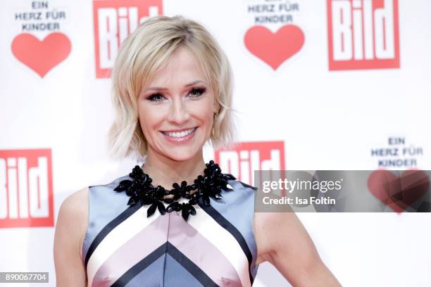 Model Lisa Loch attends the 'Ein Herz fuer Kinder Gala' at Studio Berlin Adlershof on December 9, 2017 in Berlin, Germany.