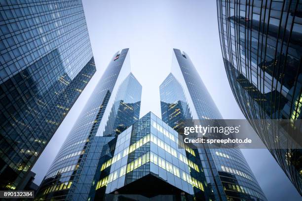 france, paris, modern architecture la défense - la defense stock pictures, royalty-free photos & images