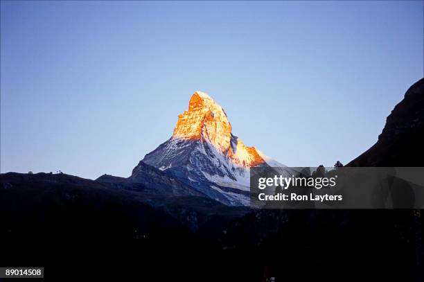 zermatt sunrise - matterhorn stock-fotos und bilder