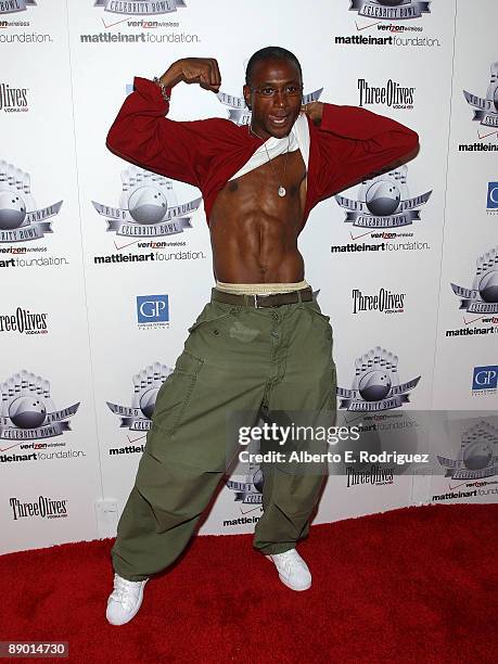 Comedian Tommy Davidson arrives at the 3rd annual Verizon Wireless' Matt Leinart Foundation Celebrity Bowl event on July 13, 2009 in Hollywood,...