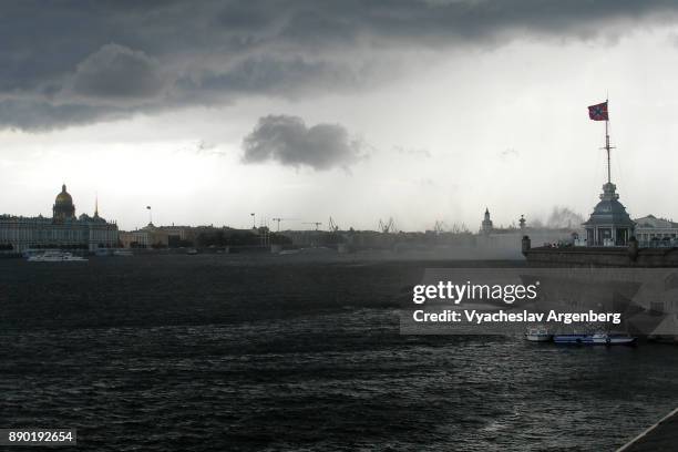 saint petersburg under heavy dark clouds - peter and pauls fortress st petersburg stock pictures, royalty-free photos & images