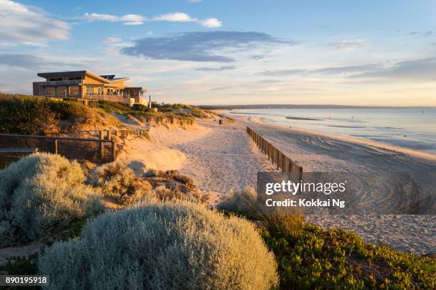 carrum beach, melbourne - waves crashing stock pictures, royalty-free photos & images