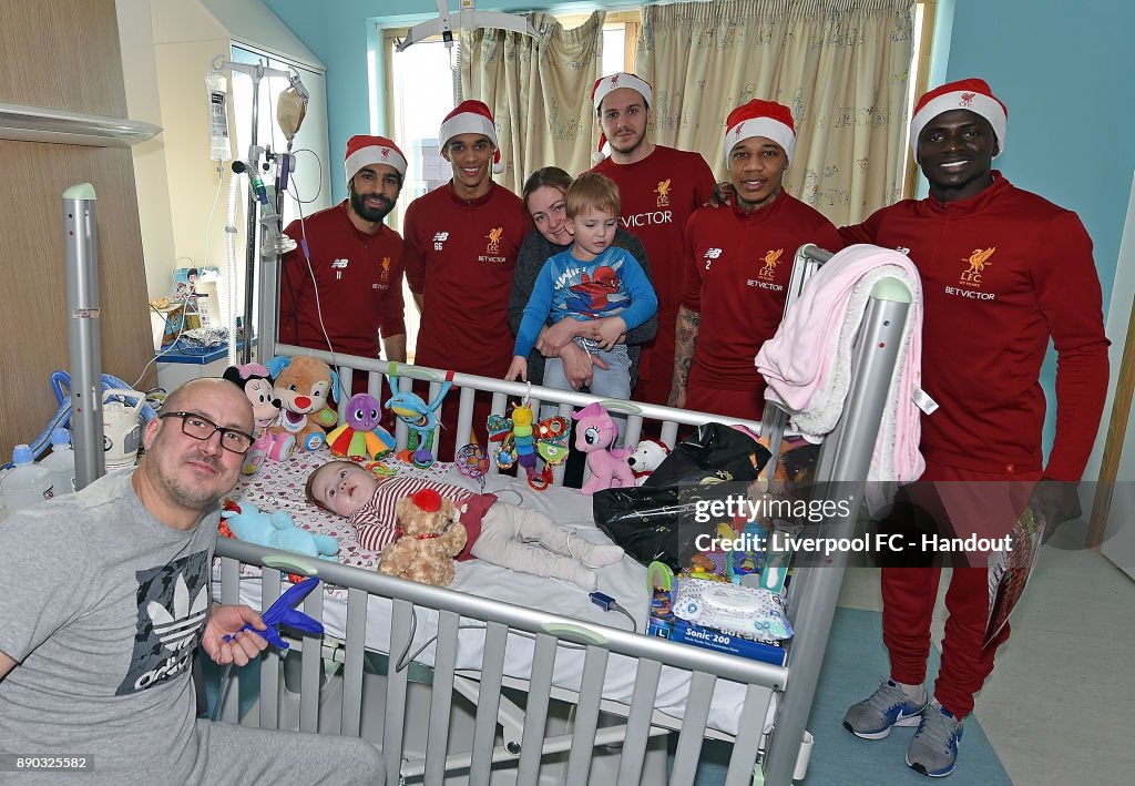 Liverpool Players Visit Alder Hey Children's Hospital