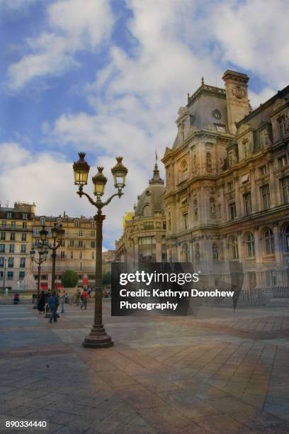 paris- hotel de ville - hotel de ville paris stock pictures, royalty-free photos & images