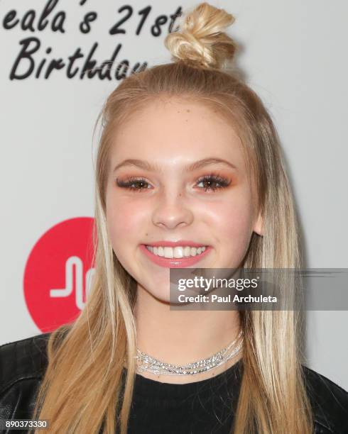 Jordyn Jones 2017 Photos and Premium High Res Pictures - Getty Images