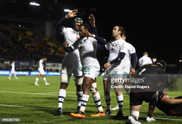 Alivereti Raka of Clermont Auvergne celebrates scoring his team's second try during the European Rugby Champions Cup match between Saracens and ASM...