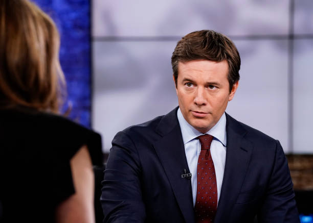 Jeff Glor, an Emmy Award winner and veteran CBS News journalist, anchored his first night as anchor of the CBS EVENING NEWS. Glor takes over from...