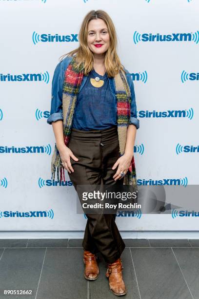 Drew Barrymore visits the Jill Kargman Show on the Raido Andy channel at SiriusXM Studios on December 11, 2017 in New York City.