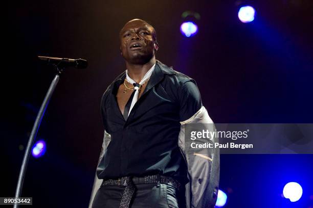 Seal performs on stage on the last day of the North Sea Jazz Festival on July 12, 2009 in Rotterdam, Netherlands.
