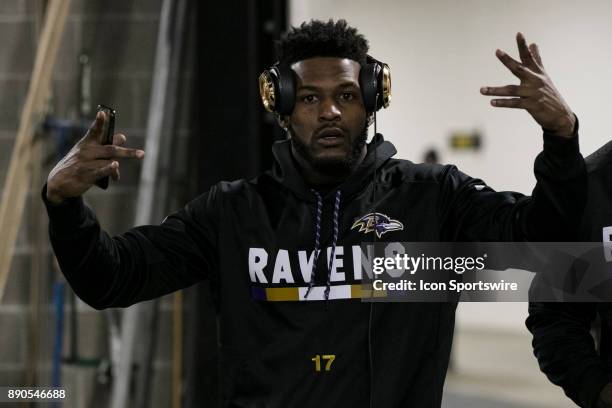 Baltimore Ravens Wide Receiver Mike Wallace poses for a photo during the game between the Baltimore Ravens and the Pittsburgh Steelers on December...