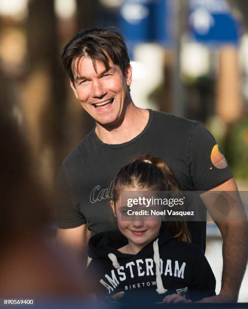 Jerry O'Connell and Charlie Tamara Tulip O'Connell visit "Extra" at Universal Studios Hollywood on December 11, 2017 in Universal City, California.