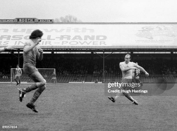 Clive Walker of Chelsea scores a vital winning goal during the English Division Two match between Bolton Wanderers and Chelsea held on May 7, 1983 at...