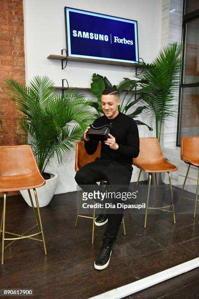 Theo Rossi experiences Samsung Gear VR during a party to celebrate the productÕs two year anniversary on December 11, 2017 in New York City.