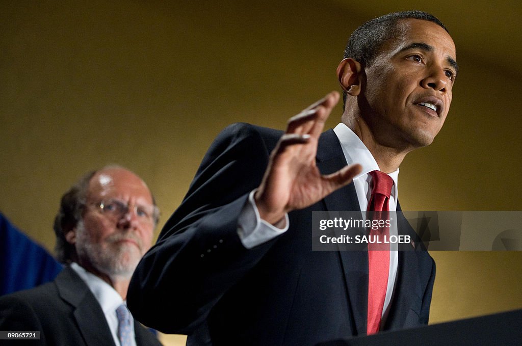 US President Barack Obama speaks alongsi
