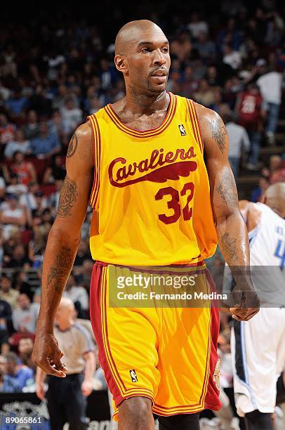 Joe Smith of the Cleveland Cavaliers takes a break from the action during the game against the Orlando Magic on April 3, 2009 at Amway Arena in...