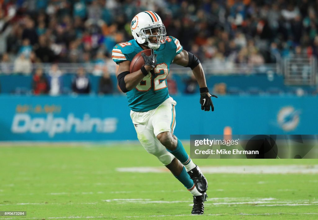 New England Patriots v Miami Dolphins