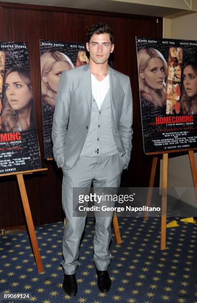 Model Sean O'Pry attends the "Homecoming" premiere at the MGM Screening Room July 16, 2009 in New York City.