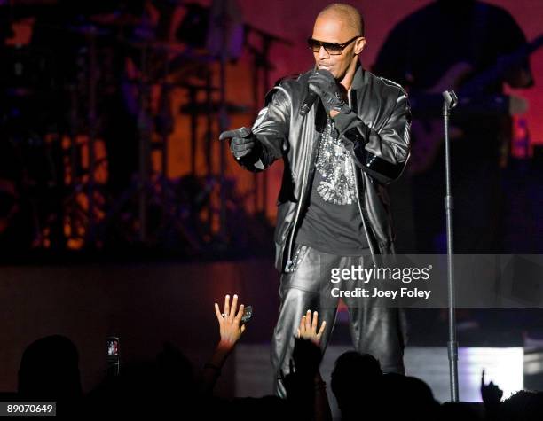 Jamie Foxx performs in concert during The Indiana Black Expo Summer Celebration at the Murat Theatre on July 16, 2009 in Indianapolis, Indiana.