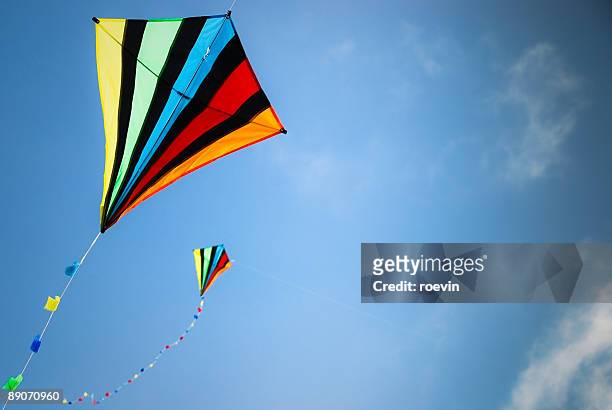 rainbow kites - roevin fotografías e imágenes de stock