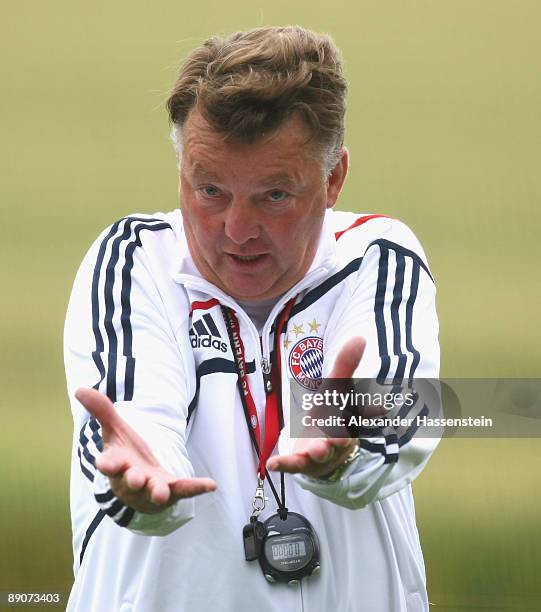 Louis van Gaal, head coach of Bayern Muenchen instructs during a training session at day two of the FC Bayern Muenchen training camp on July 17, 2009...