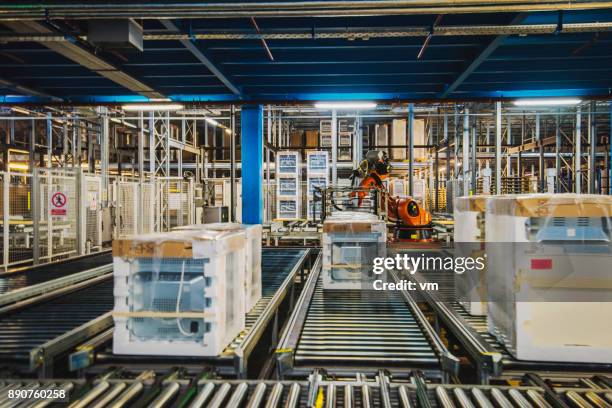 washing machine packing line - washing machine assembly stock pictures, royalty-free photos & images