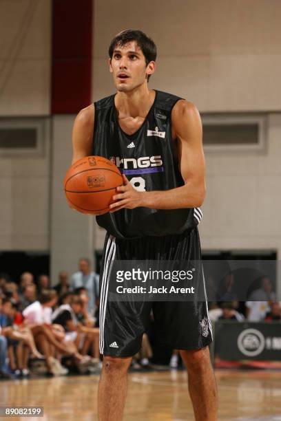 Omri Casspi shoots a free throw against the New York Knicks during the NBA Summer League presented by EA Sports on July 17, 2009 at Cox Pavilion in...