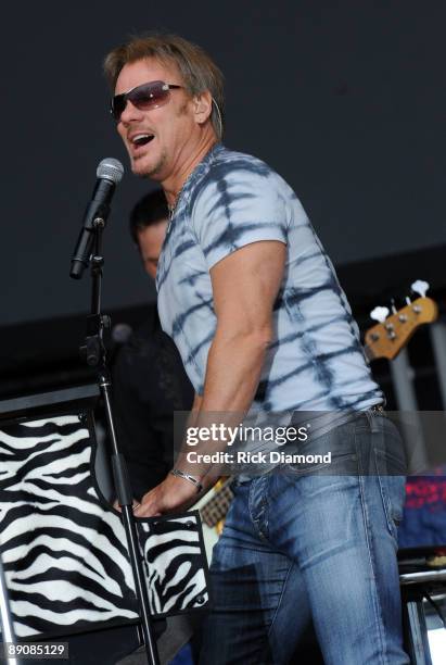 Singer/Songwriter Phil Vassar performs at the 17th Annual Country Thunder USA music festival on July 17, 2009 in Twin Lakes, Wisconsin.