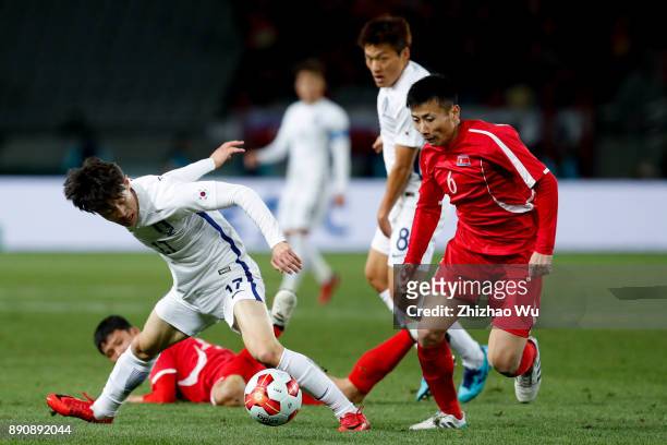 Lee Jaesung of South Korea in action during the EAFF E-1 Men's Football Championship match between North Korea and South Korea at Ajinomoto Stadium...