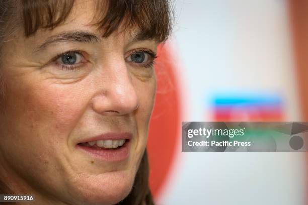 Space shuttle Atlantis Mission Specialist Heidemarie Stefanyshyn-Piper attends a press conference in Baku at American Center.