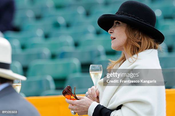 Stefanie Powers attends Cowdray Park for the Veuve Cliquot Gold Cup Polo match on July 19, 2009 in Midhurst, England.