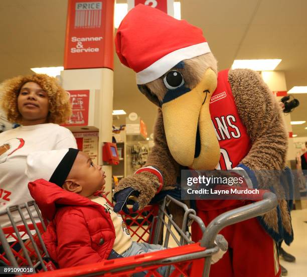 DeMarcus Cousins of the New Orleans Pelicans hosts Santa Cuz on December 7, 2017 at Target in New Orleans, Louisiana. Children participating in the...